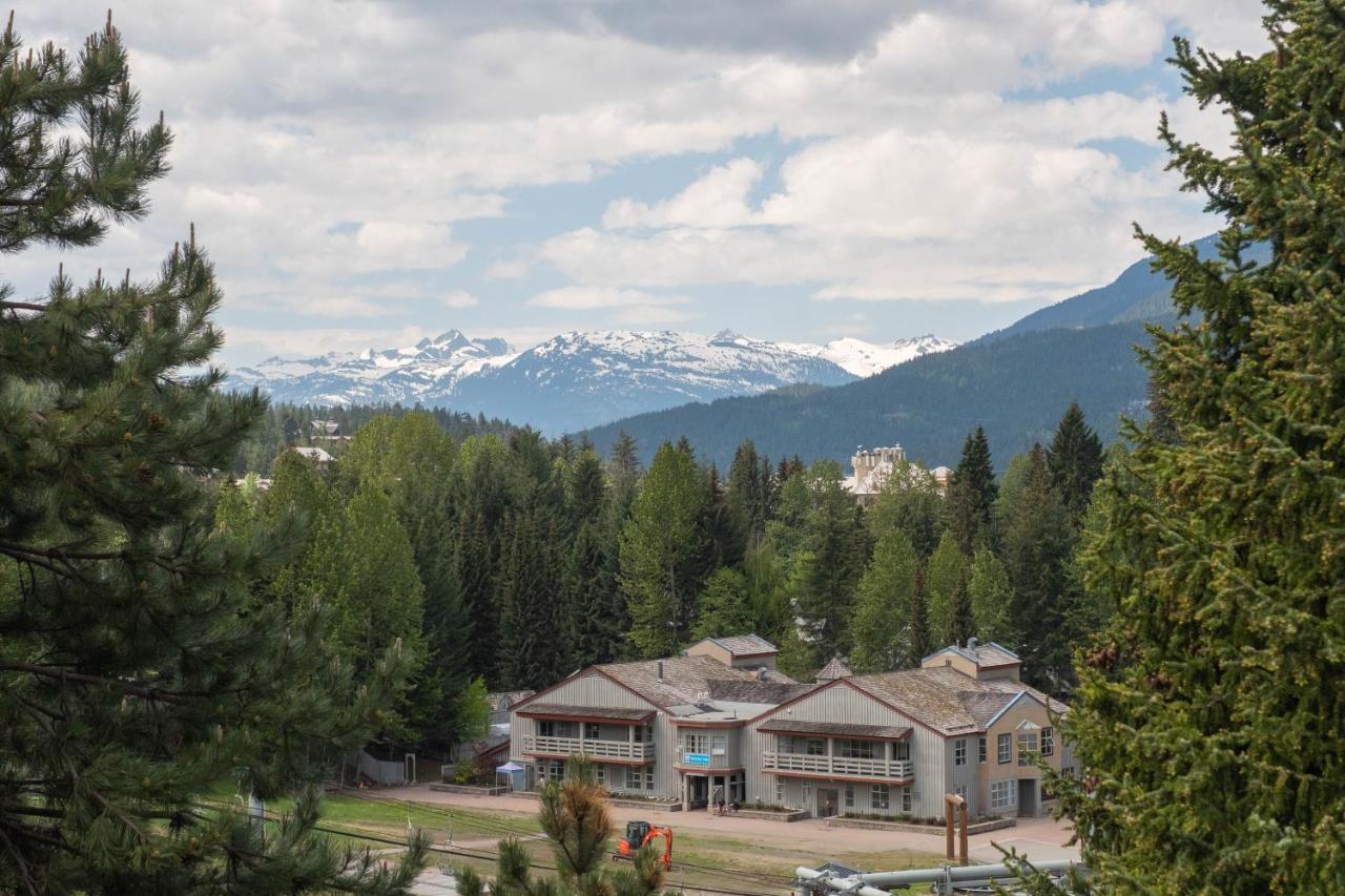 The Aspens By Outpost Whistler Villa Exterior photo